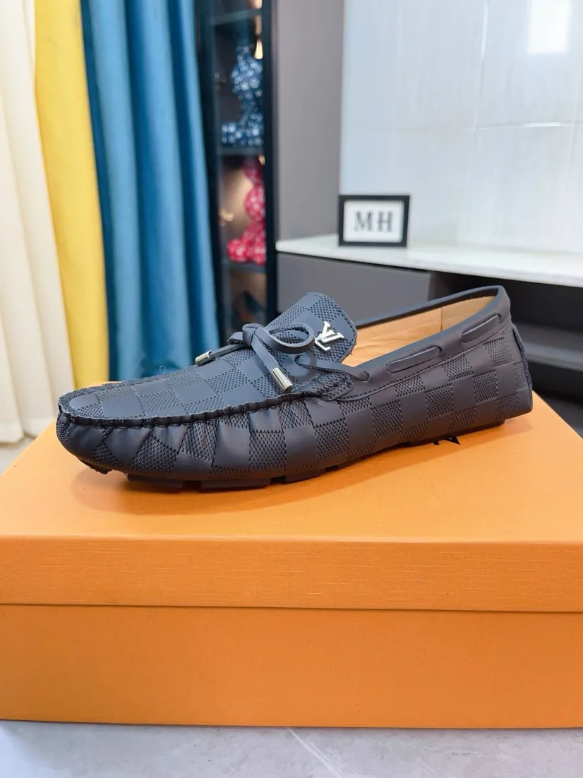 Men's men's shoes💰400🌹🌹[LV Louis Vuitton] New men's beanie shoes💝💝.. Top-grade imported cowhide embossed➕Comfortable leather lining. It is extremely skin-friendly and comfortable, feels very delicate, and the shape is very correct! Perfectly reflects the three-dimensional sense, code number: 38-44
